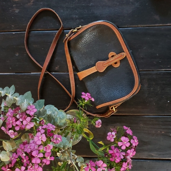 Vintage Dooney and Bourke saddle crossbody bag - Picture 1 of 5